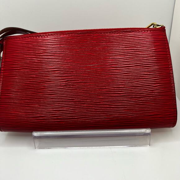GUC Louis Vuitton Red Epi Pochette - Picture 3 of 9